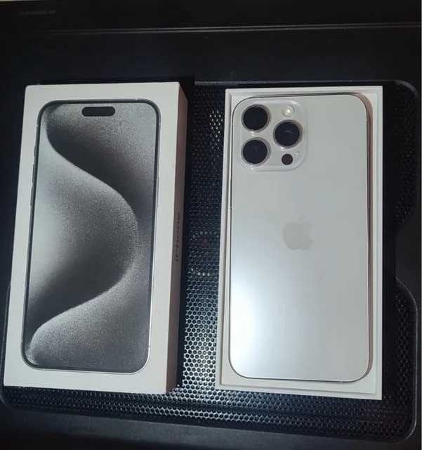 Apple iPhone 15 pro max 256gb branco titanium