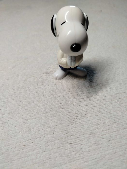 Snoopy figurka kolekcjonerska z 1999 roku z McDonald's