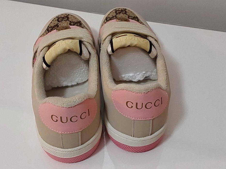 Sapatilhas Gucci Novas com cristais.