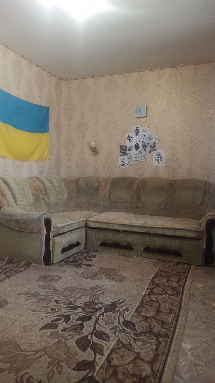 Продам диван угловий
