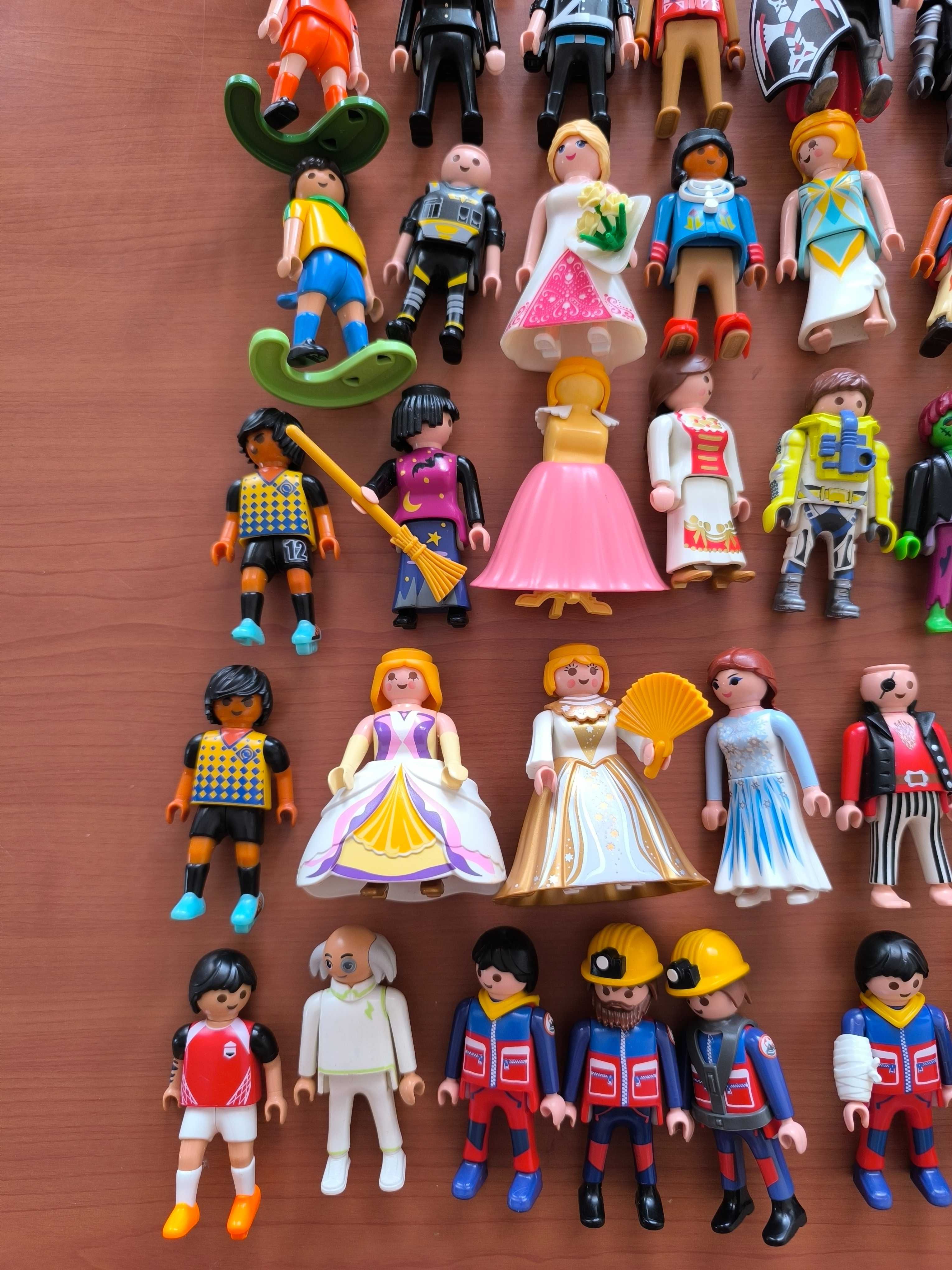 Playmobil 76 Figuras - 3€ Cada Figura - Lote 100€
