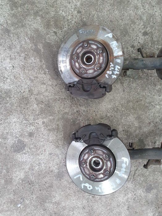 Amortyzator piasta zwrotnica spreżyna przód Ford Focus mk2 lift 1.4