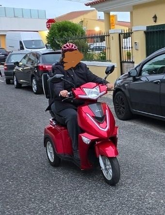 Scooter eléctrica 3 rodas