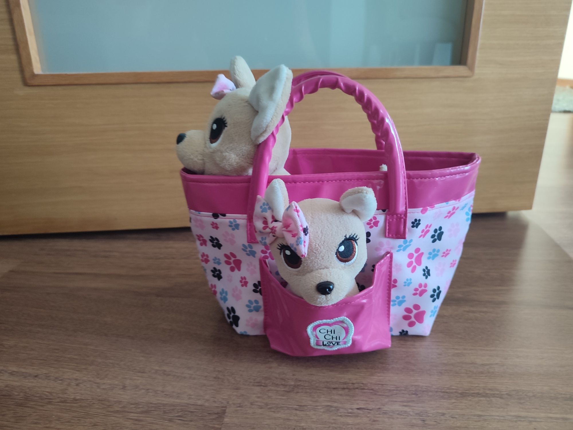 Mala ChiChi Love com cãezinhos de peluche