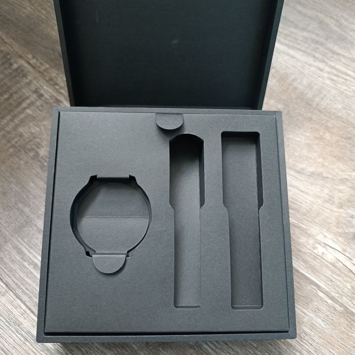 Коробка Garmin fenix 8 - 47 mm