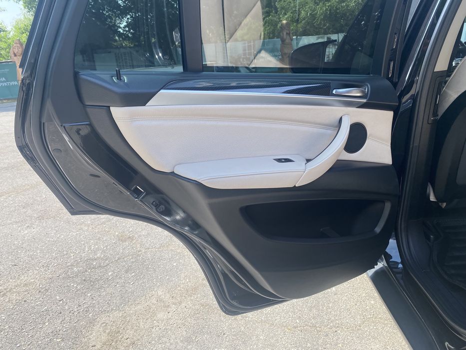 Продам BMW X5 E70 2013 3.0 бензин