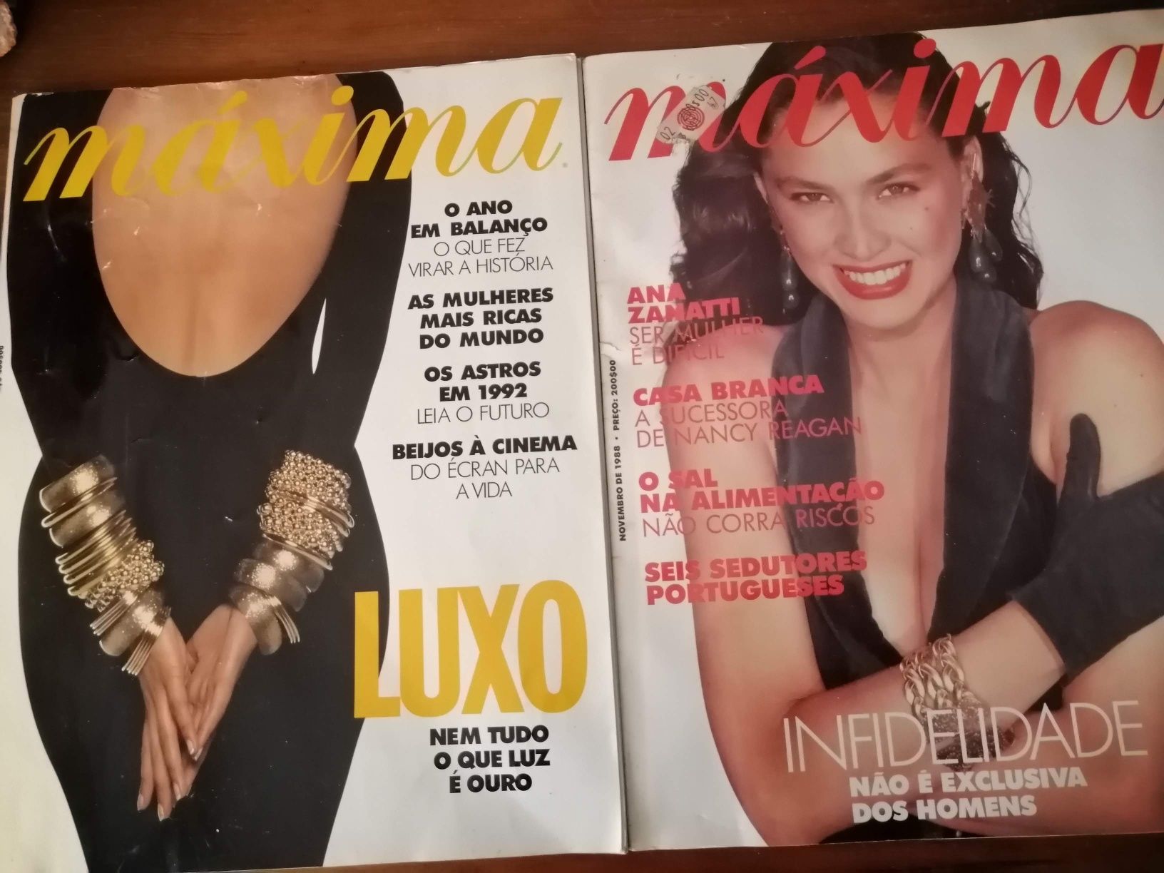 Muitas revistas.