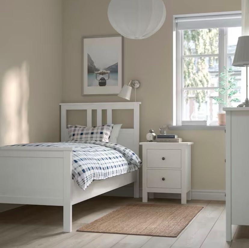 estrutura de cama ikea em madeira( branco)