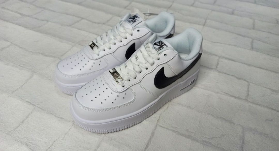Кроссовки Nike Air Force 1 7002 чёрные с белым