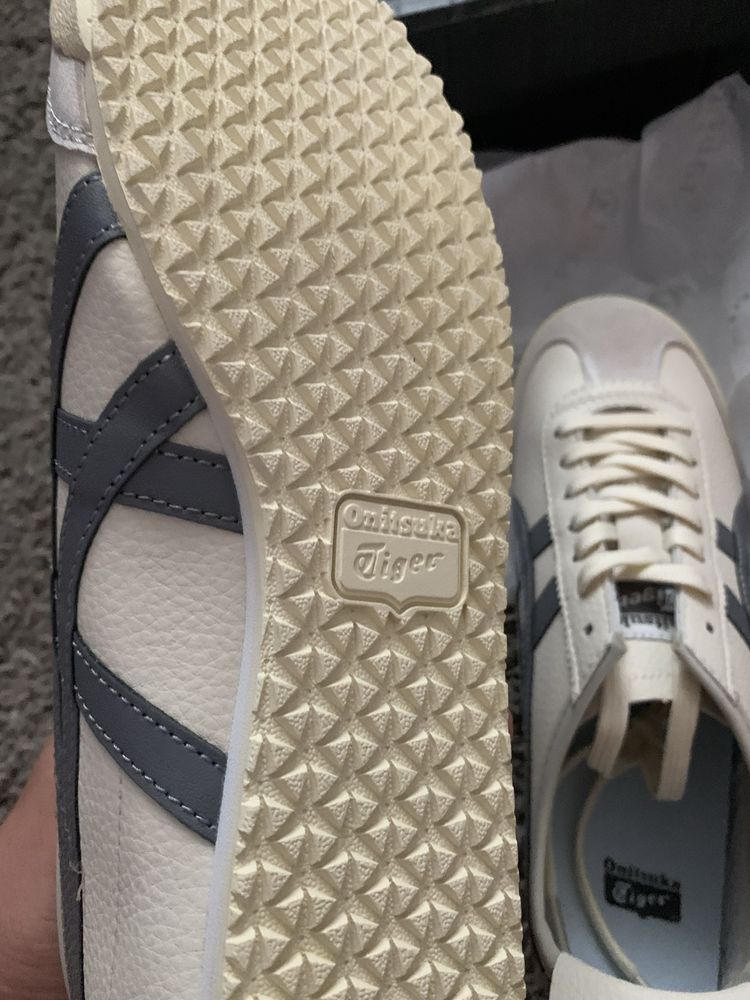 Нові сірі кросівки Asics Onitsuka Tiger 41