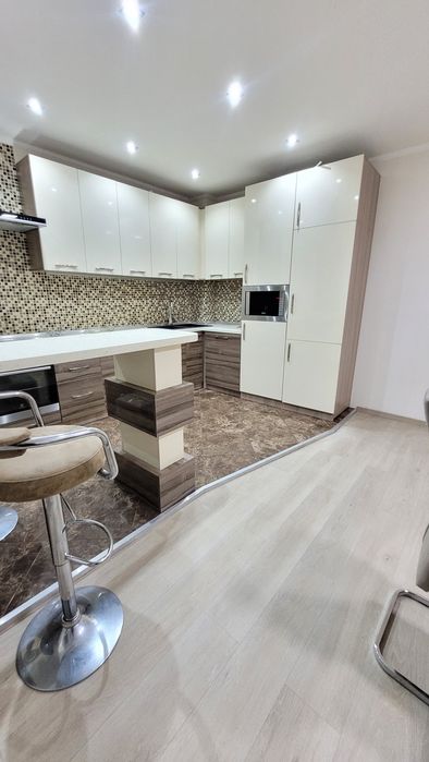 Видовая 3-х кв. Метро! Сертифікат!