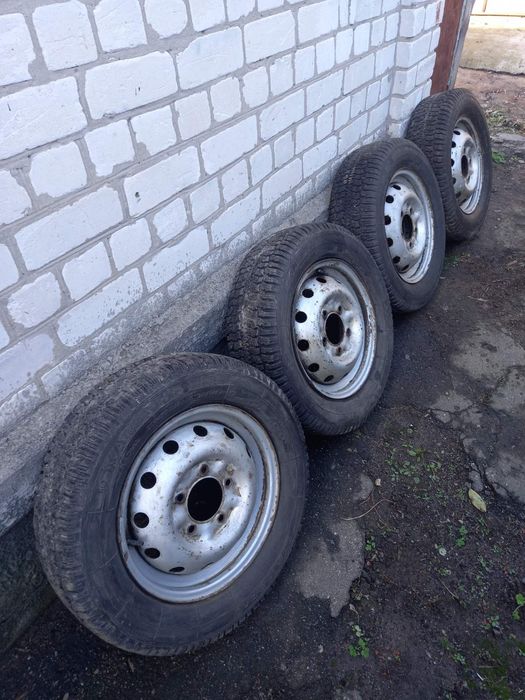 Комплект на Ниву 205-70-16 М+S