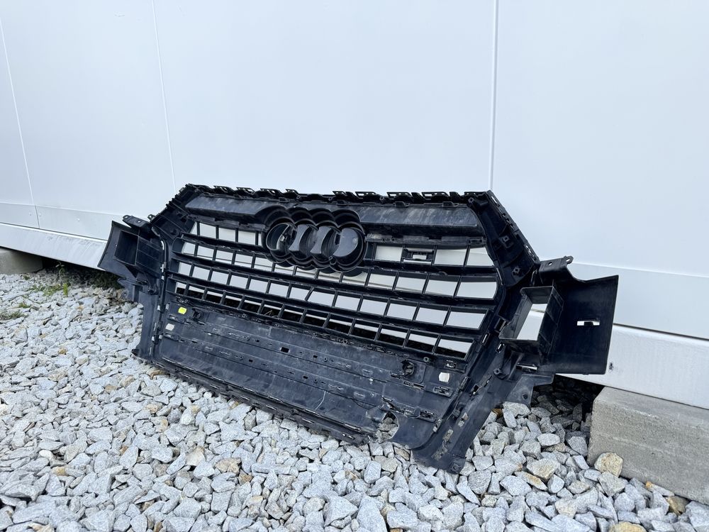 AUDI Q7 SQ7 Atrapa Grill