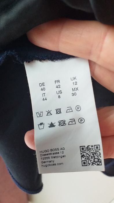 Spódnica Hugo Boss 12 40 granatowa do kolan trapezowa