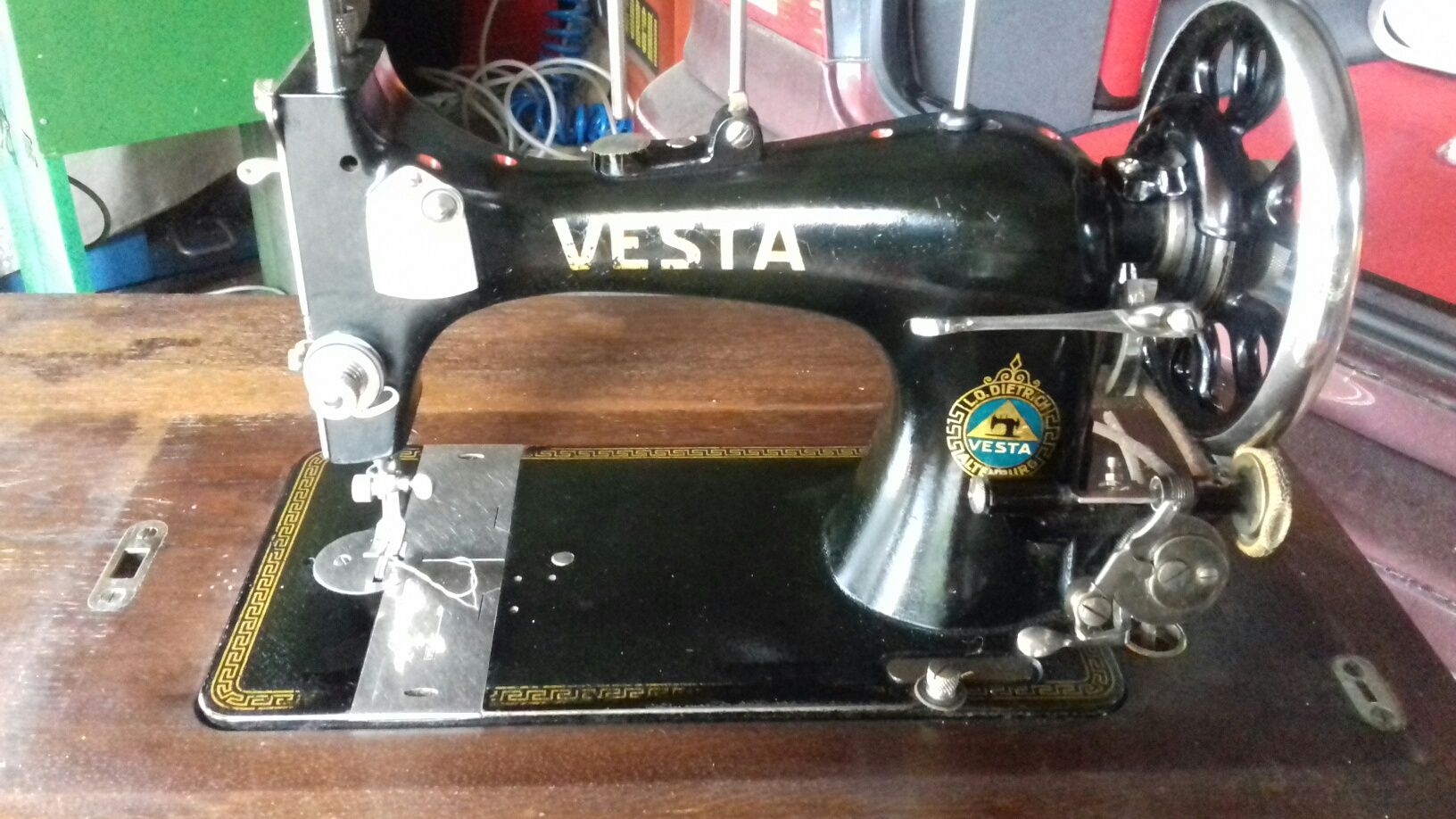 Maszyna do szycia Vesta antyk