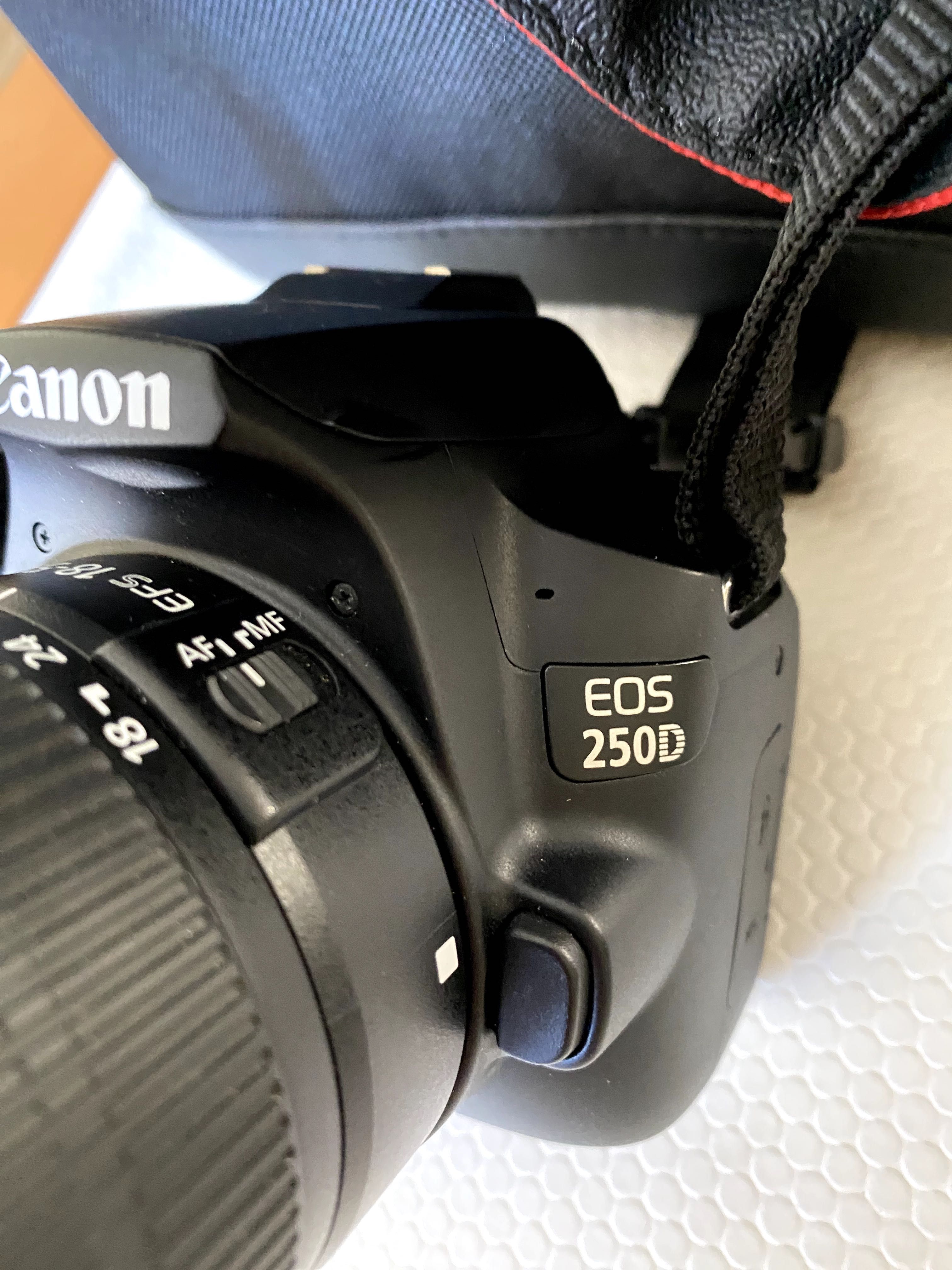 Máquina Fotográfica Canon EOS 250D + Bolsa + Cartões Memória 16gb/64gb