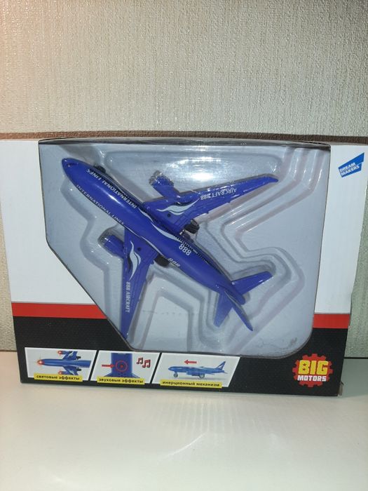 Самолёт F1611 Big Motors, длина 15см