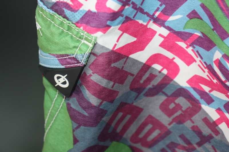 Calções coloridos, verdes azuis e cinzas LIGHTNING BOLT T. 14 A