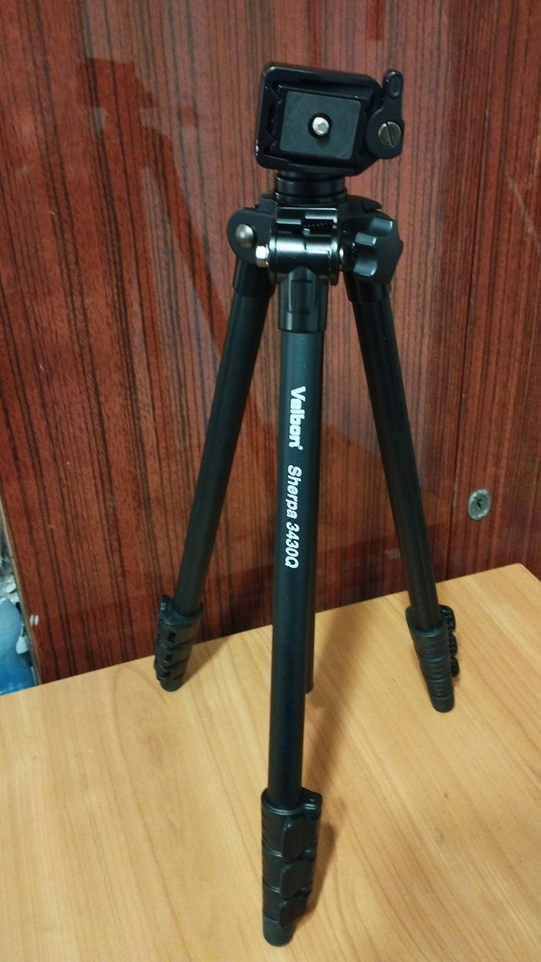 Штатив для фотоаппарата или видеокамеры  Velbon Sherpa 3430 Q