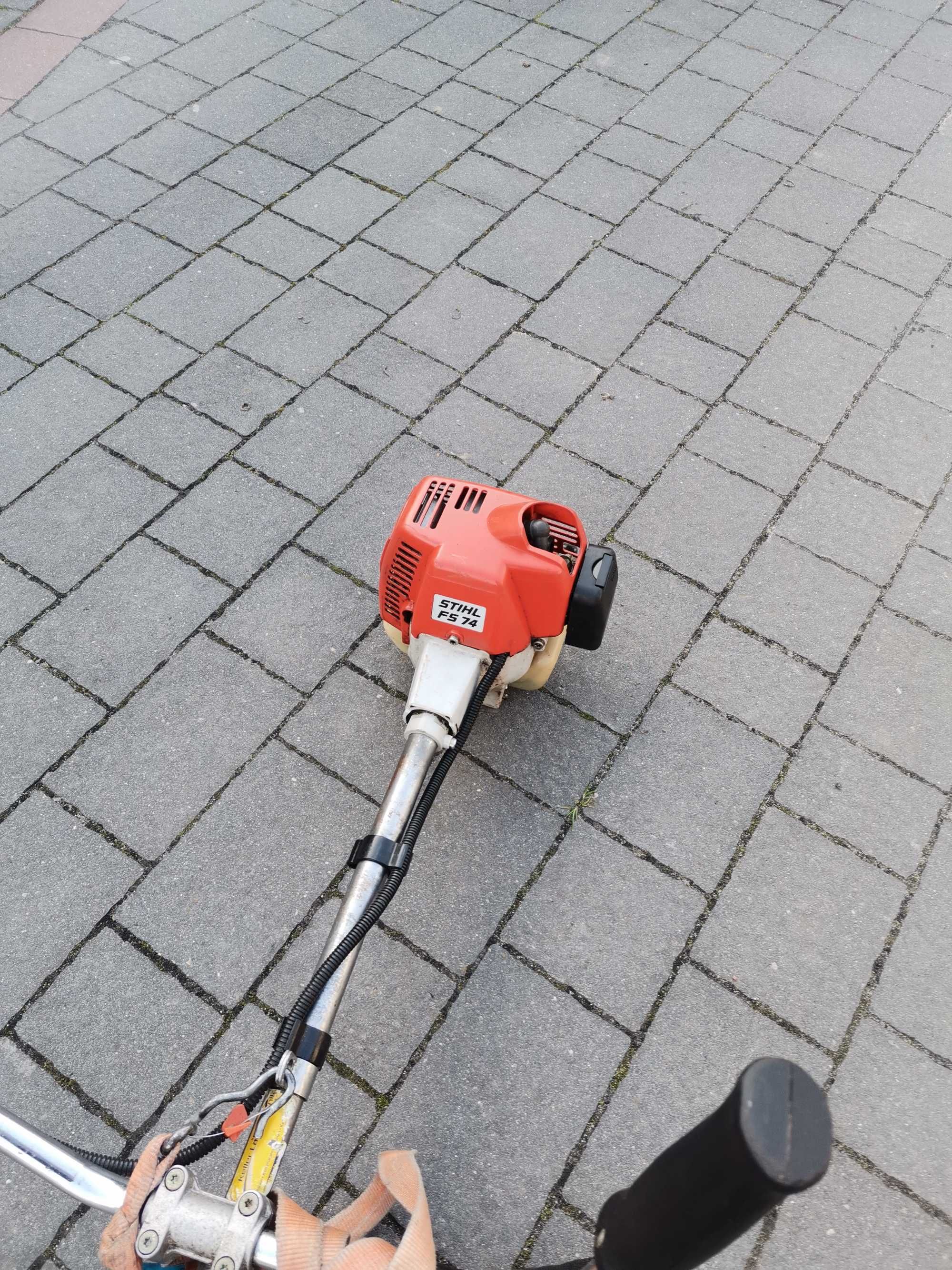 Sprzedam kosę spalinową Stihl fs74