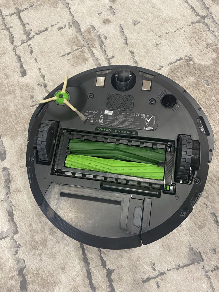 Робот-пилосос iRobot Roomba i7