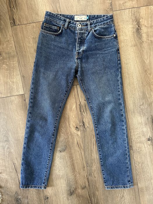 Стильні жіночі джинси синього кольору