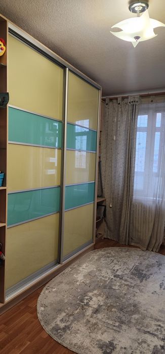 Продам 3х кімнатну квартиру. м. СПОРТИВНА, Колегіум.