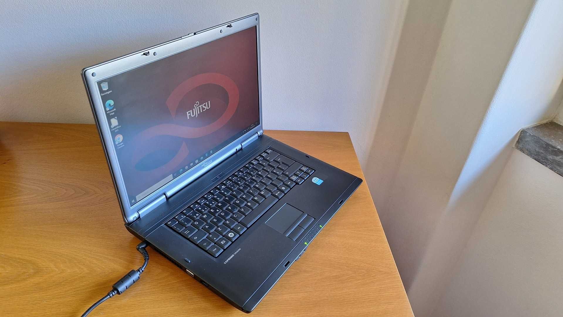 Fujitsu V5535- Intel T7250 2.0GHz- 4GB Ram- HDD 250GB