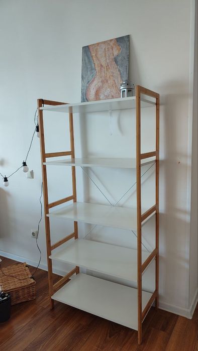 Стелаж дерев'яних з полицями