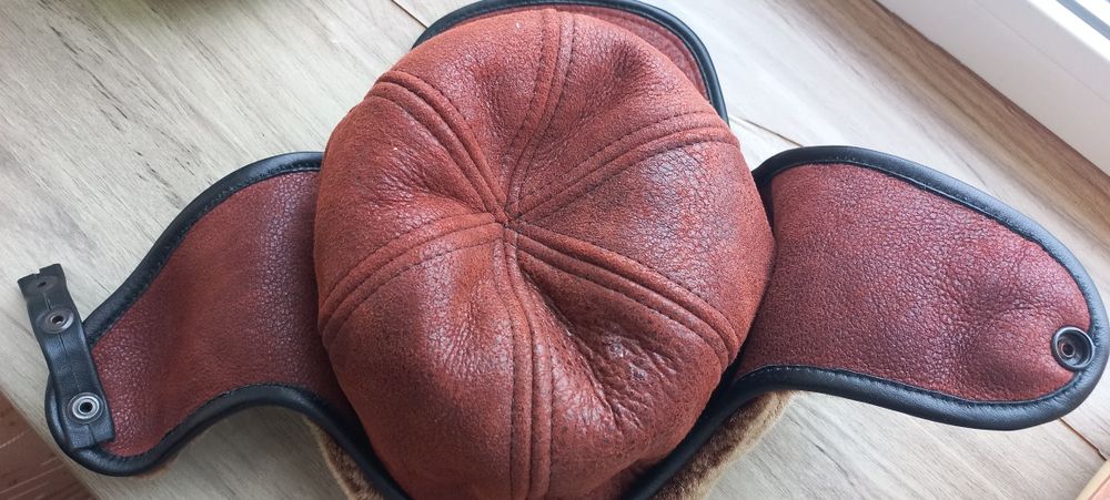 Продам ШАПКА с натуральной КОЖИ и Цегейки.