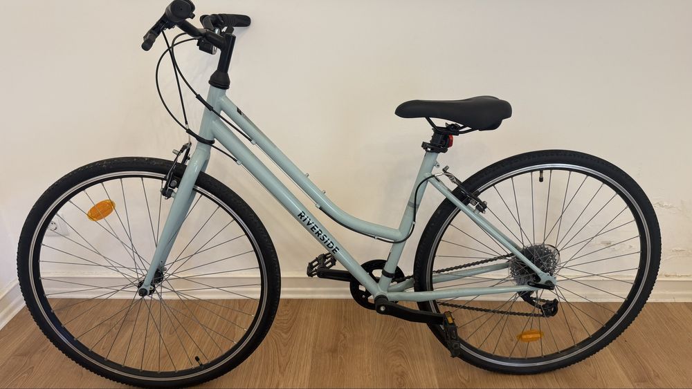 BICICLETA DE TREKKING RIVERSID