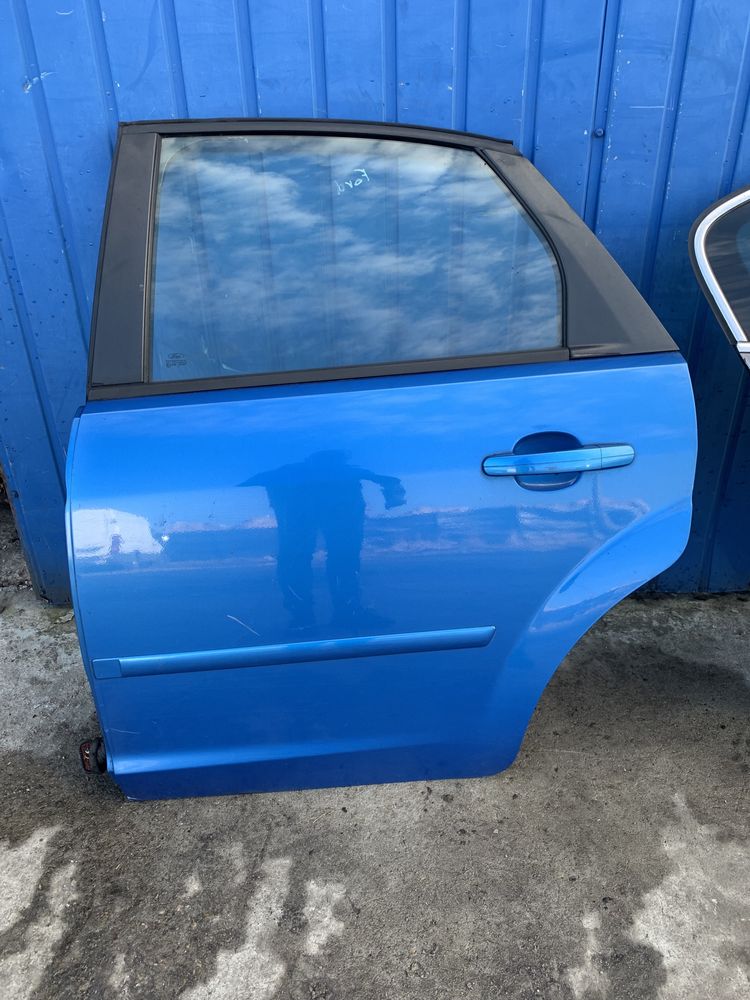 Ford Focus MK2 drzwi lewe tylne lewy tyl niebieskie