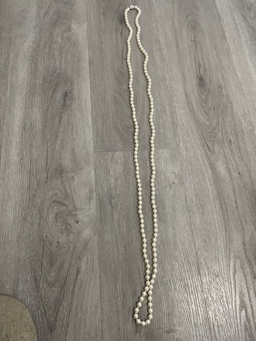 Colar da Musgo com contas perolas e fecho prateado e elegante