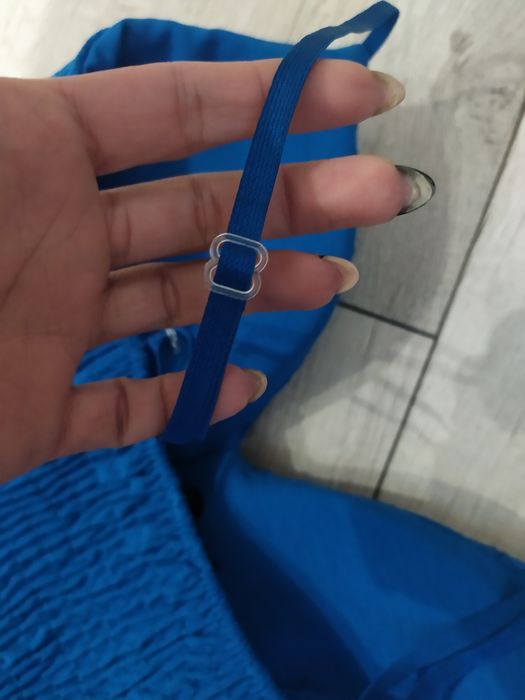 Sukienka koktajlowa, asymetryczna