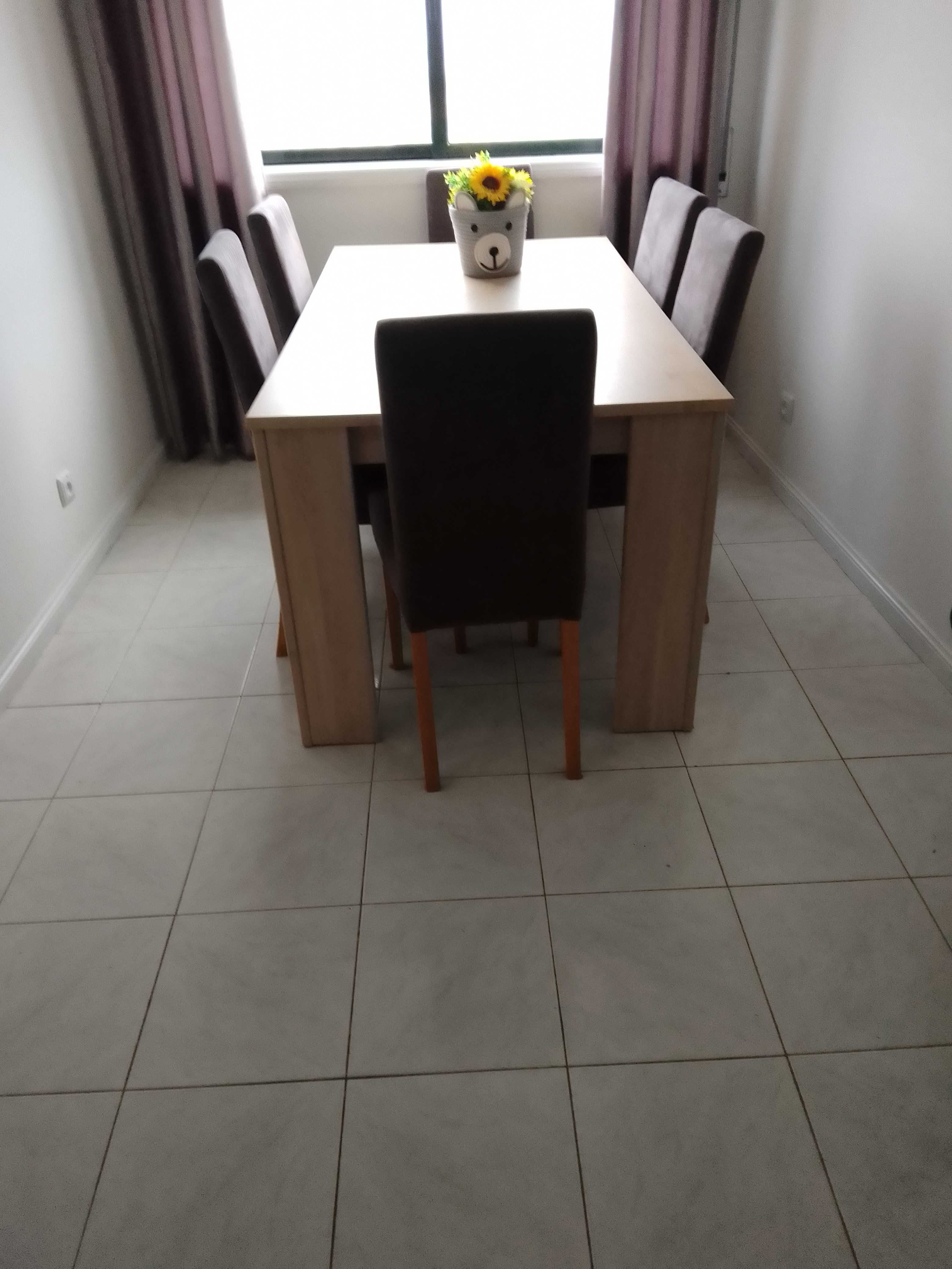 Não tem Mbway. Mesa sala jantar IKEA, 1,60 m comprim e 87 cm larg.