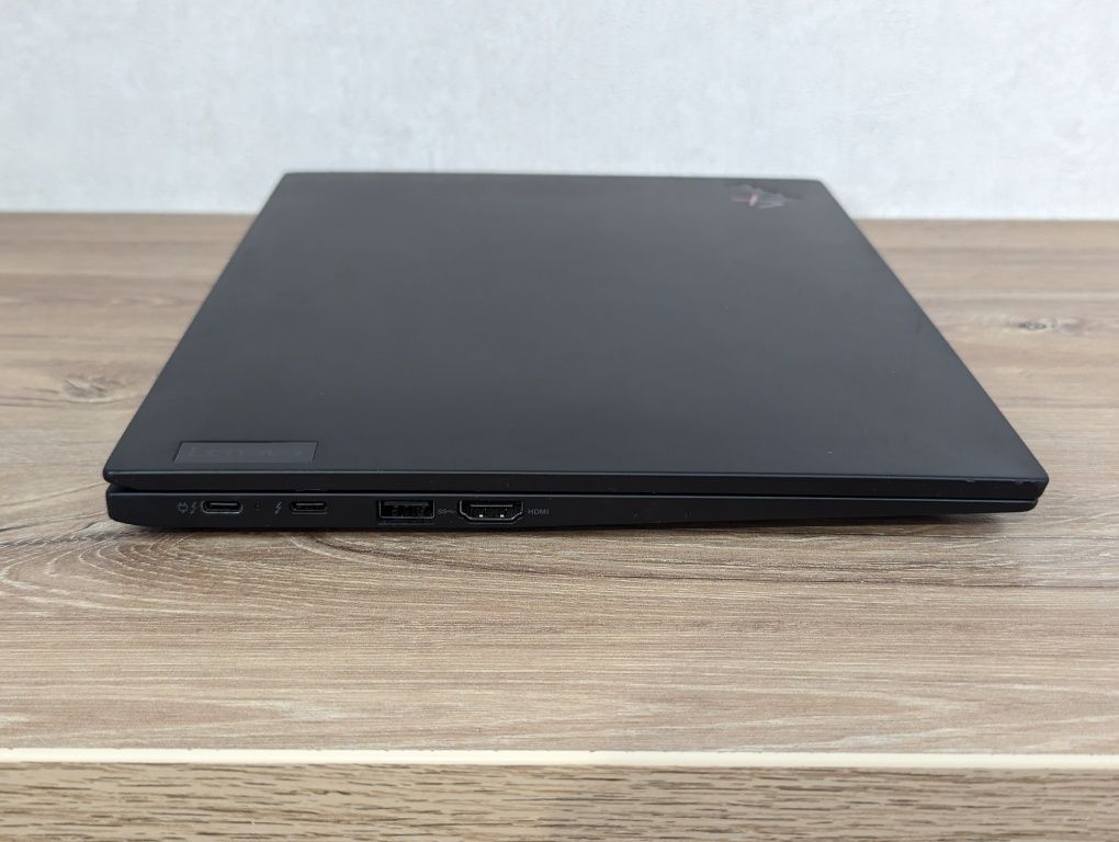 Ноутбук Lenovo x1 carbon gen 10 i7 1255u 16gb 512gb