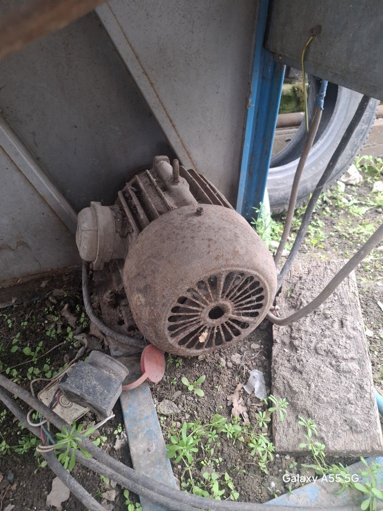 Продам циркулярка з фуганком
