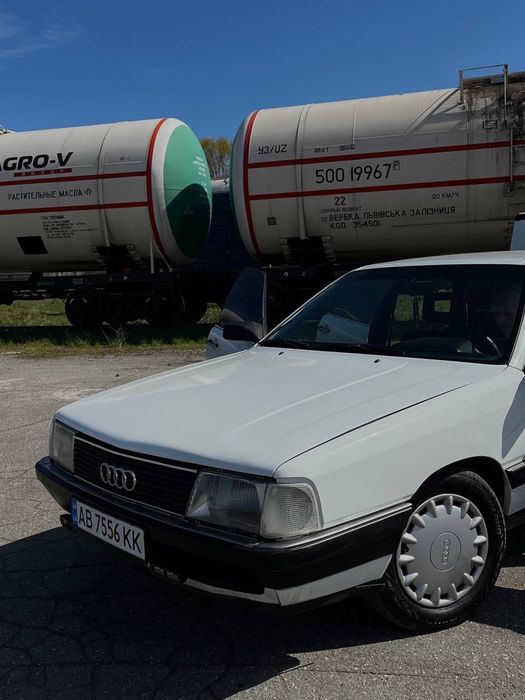 Audi 200 біла 1.8 не гнила