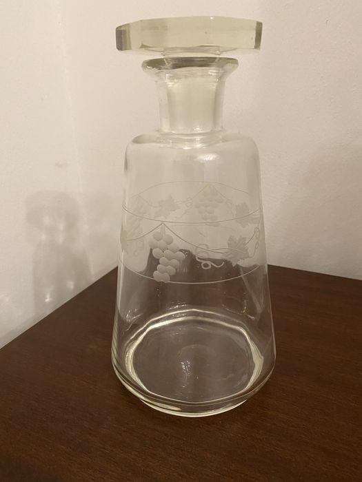 Garrafa de vidro gravada