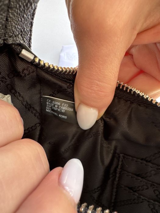 Оригинал 100 % / Сумка багет Mlchael Kors