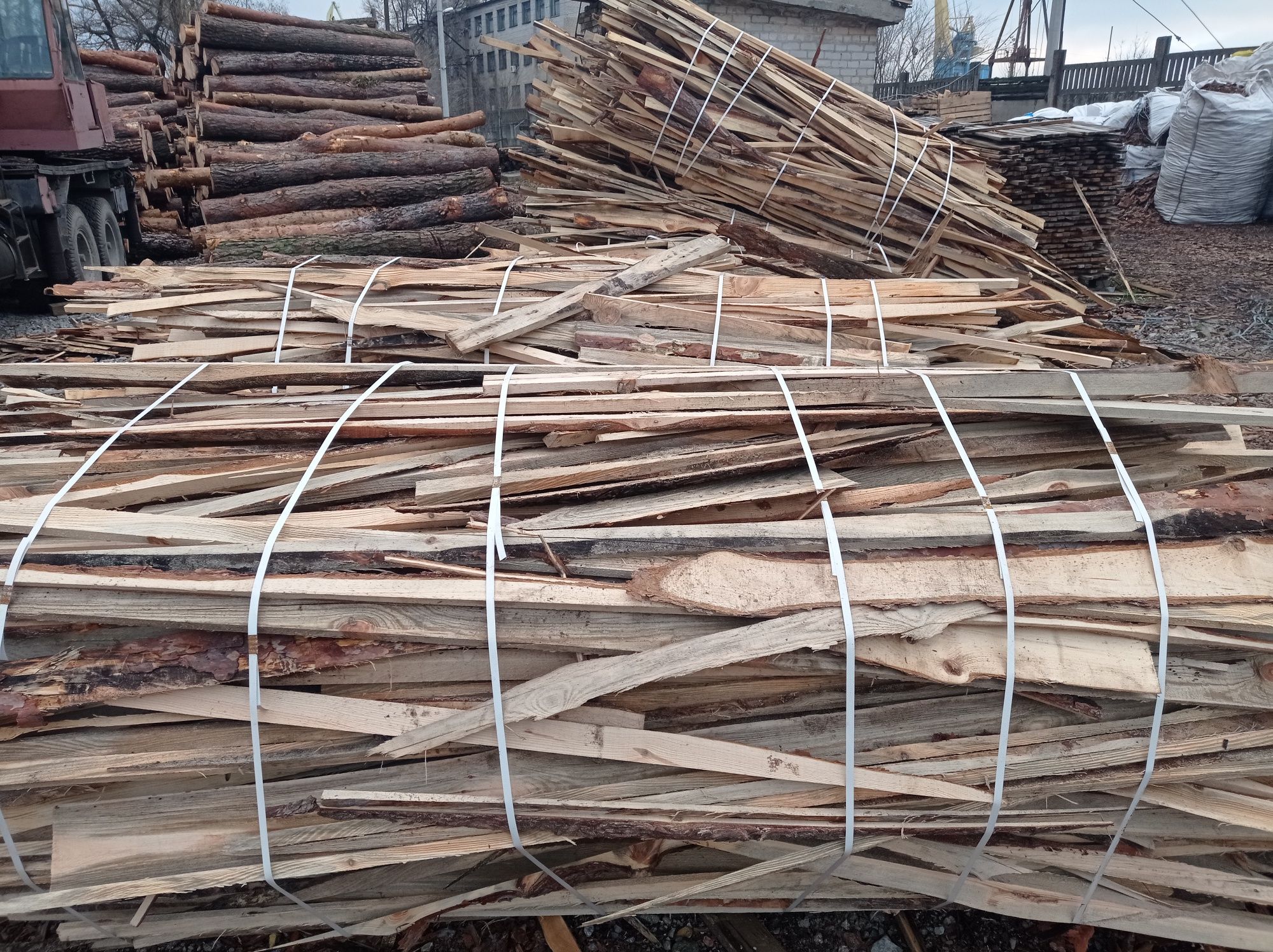 Продам/Дрова/ Днепр3700-9,3 м3 от 250 грв =1м3