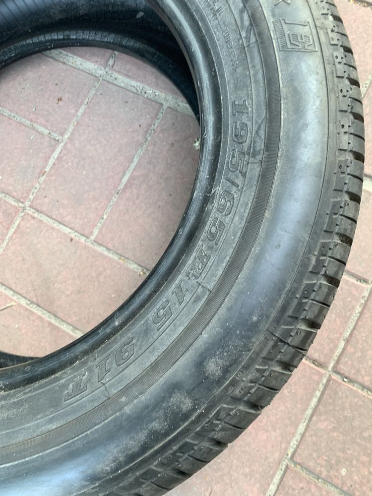 Резина шини колеса r15 195/65 dunlop