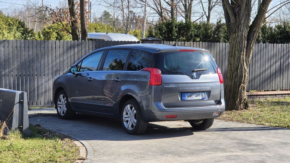 Peugeot 5008 Peugeot 5008 2.0 HDI, 150KM, serwis