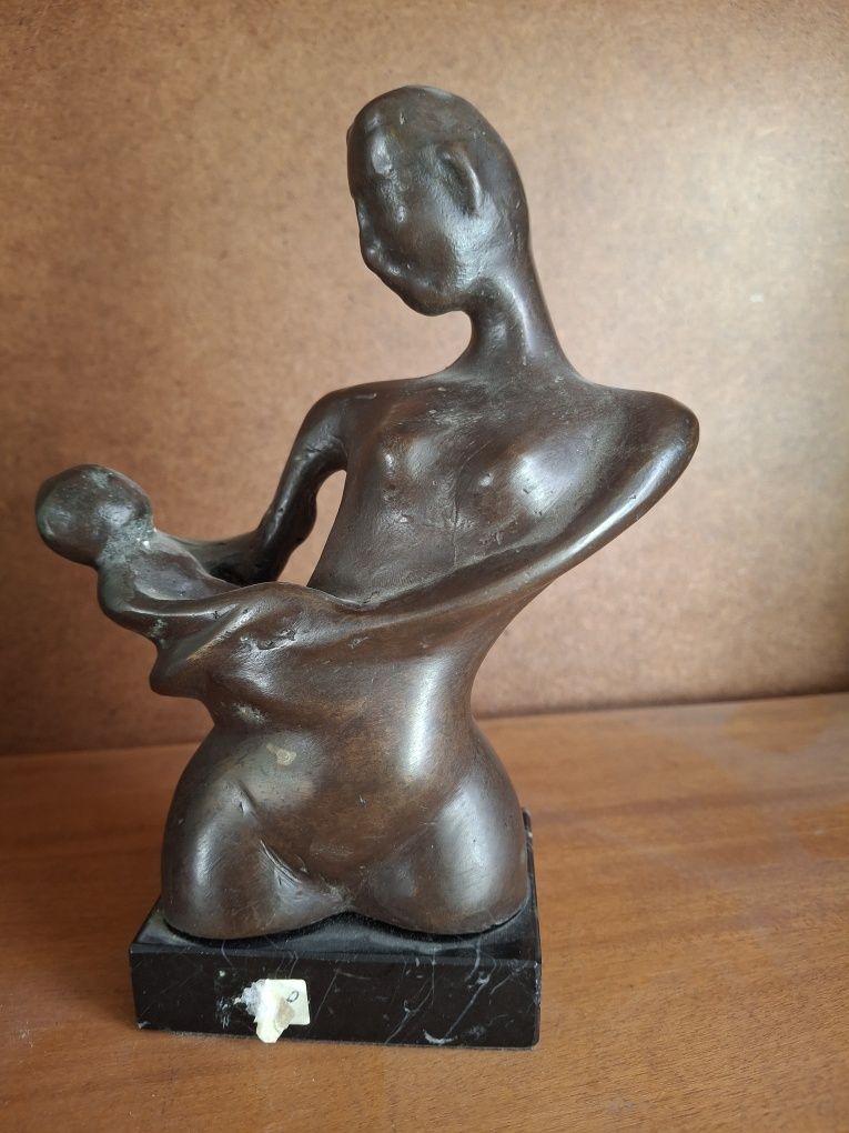 Estatueta bronze? Maternidade
