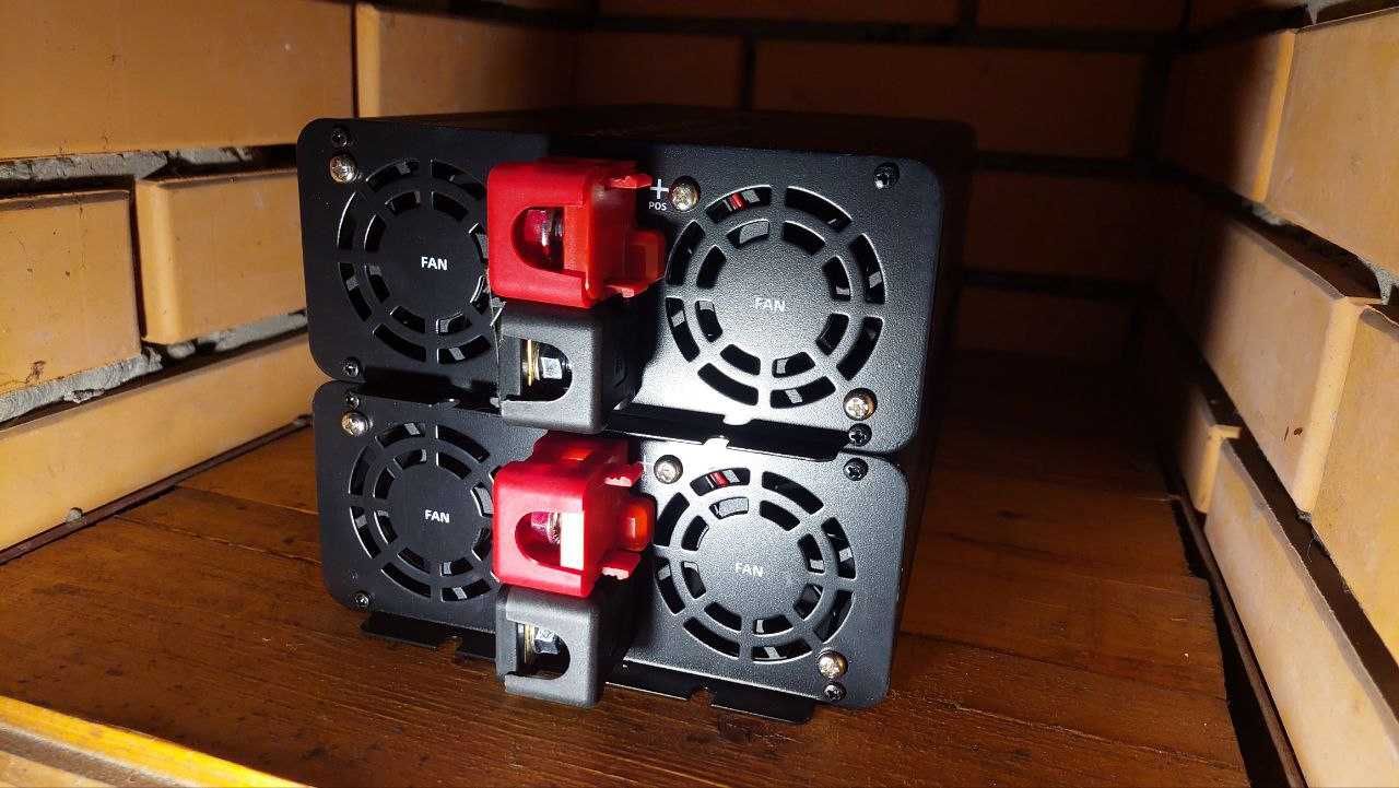 Акция!Инвертор c 12V на 220V 1200W  с чистой синусоидой (Реально 1200