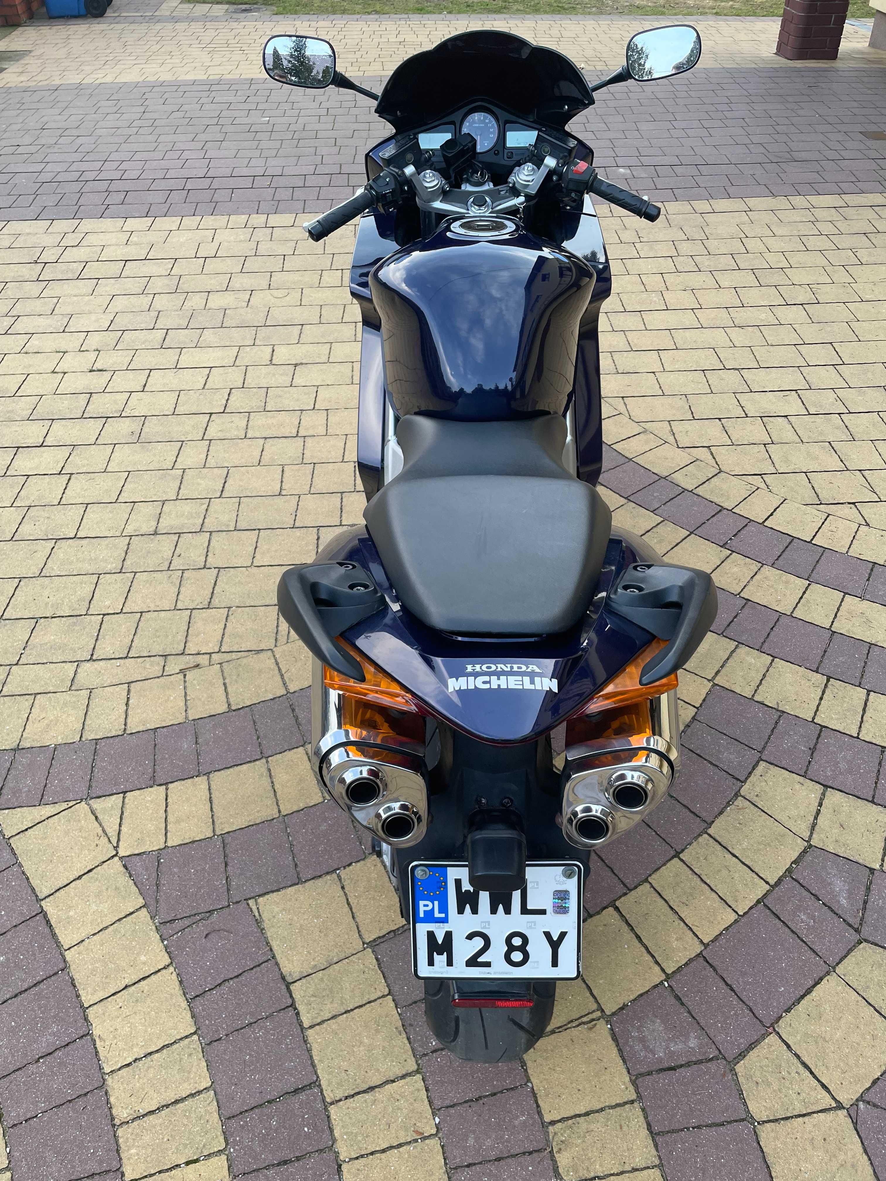 Honda VFR 800, 2004r