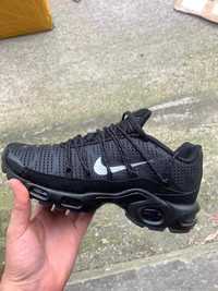 Czarne buty sportowe męskie nike air max plus TN hit pełna rozmiarówka