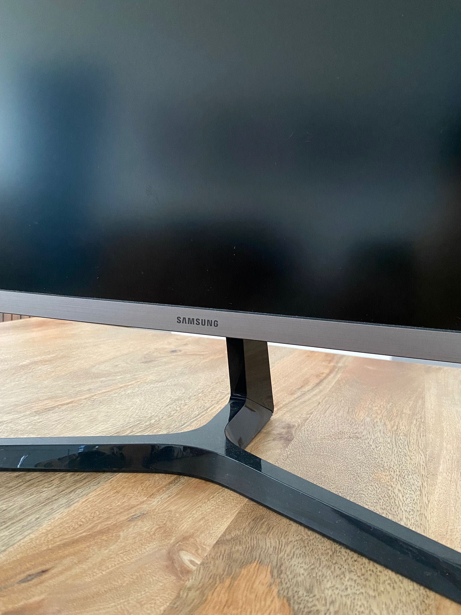 Monitor Samsung NOVO - UltraWide e QuadHQ - LS34J550WQU
