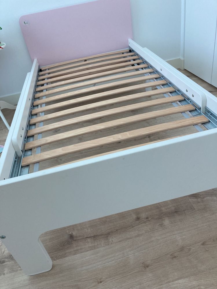 Cama com estrado 80x200
