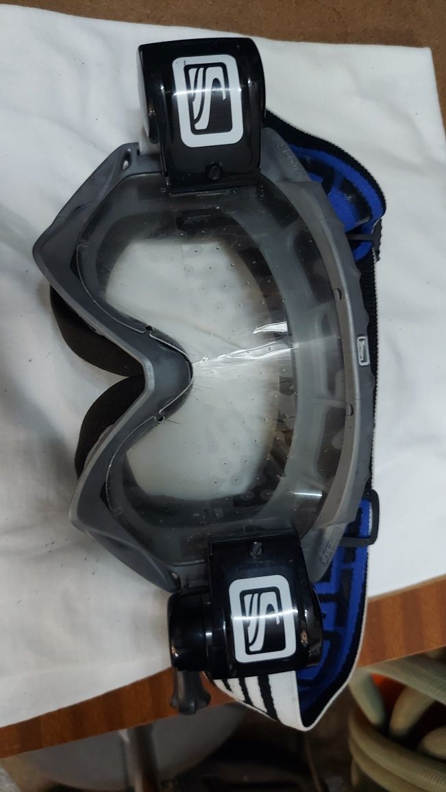 Oculos off road e protector frio capacete